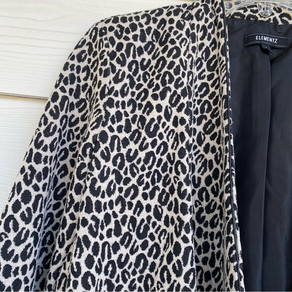 Elementz Leopard Print Open Front Blazer Size Sma… - image 2